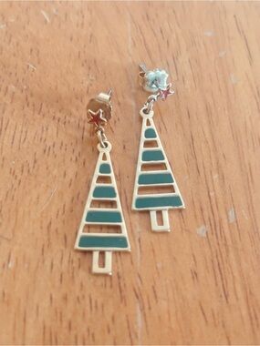 Vintage Avon Gold-Tone Green Enamel Tree Drop Earrings With Red Stars